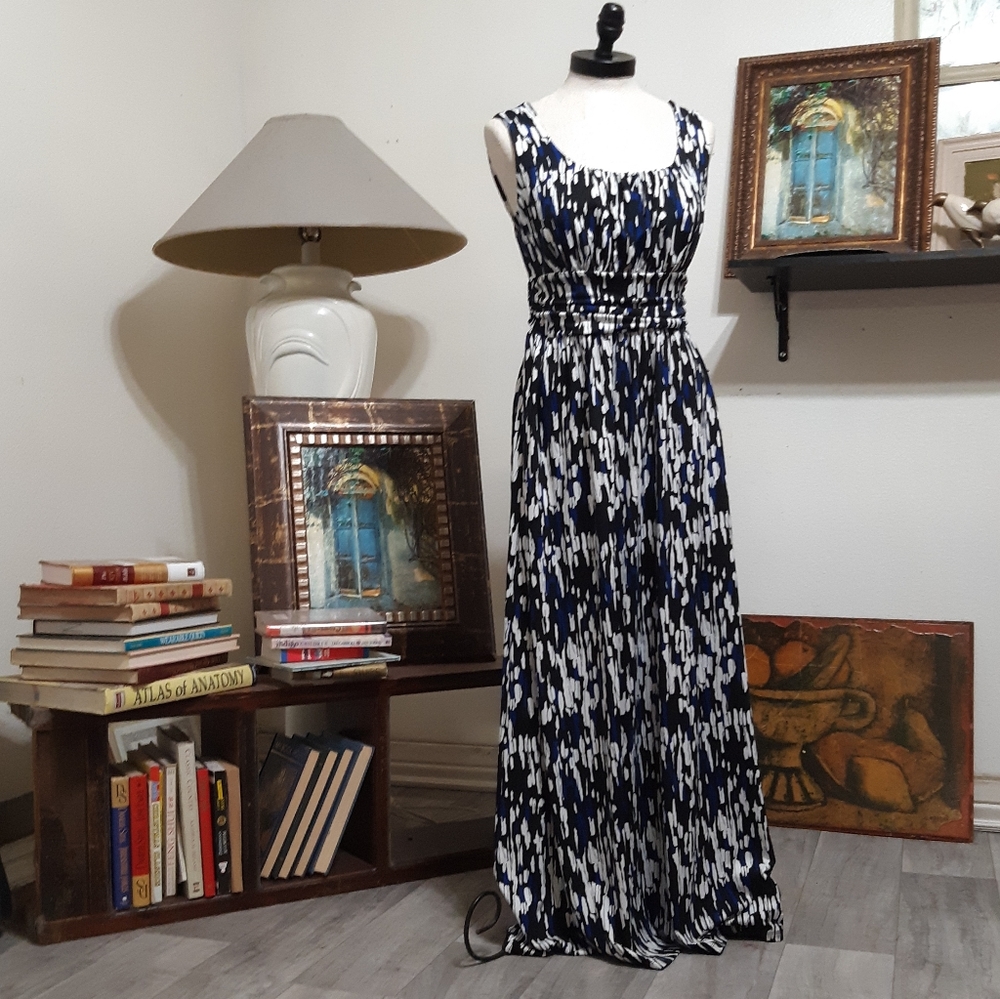 Womens dress Long size Medium AB STUDIO Sz Med blue white black print Halter